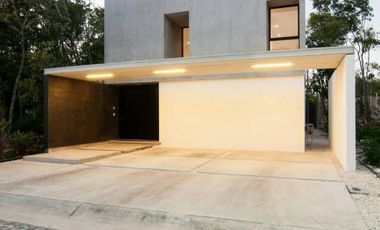 LUJOSA CASA EN RESIDENCIAL CUMBRES