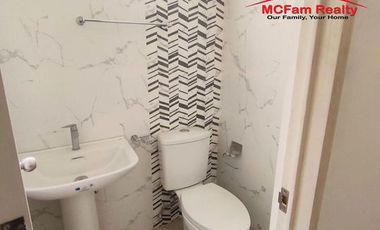 Townhouse For Sale in Valenzuela City, 5BR Villa Dulalia Fatima Homes
