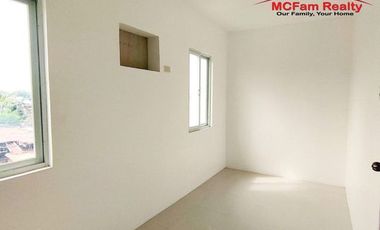 Townhouse For Sale in Valenzuela City, 5BR Villa Dulalia Fatima Homes