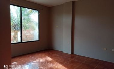 casa independiente de venta en manta zona sur