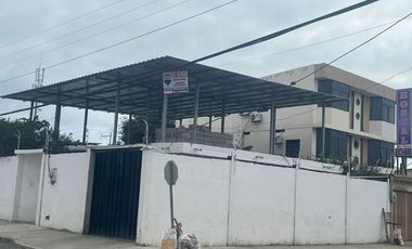 casa independiente de venta en manta zona sur