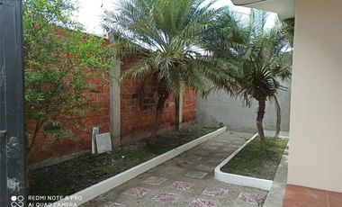 casa independiente de venta en manta zona sur