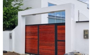 Vendo hermosa casa nueva en San Jerónimo Antioquia