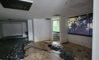 En venta estratégico Local Comercial en Edificio Torres del Norte