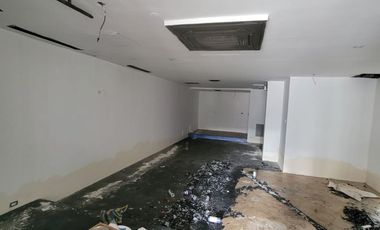 En venta estratégico Local Comercial en Edificio Torres del Norte