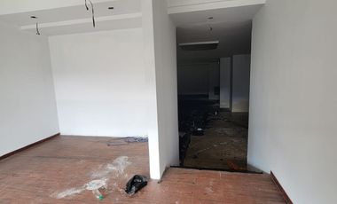 En venta estratégico Local Comercial en Edificio Torres del Norte