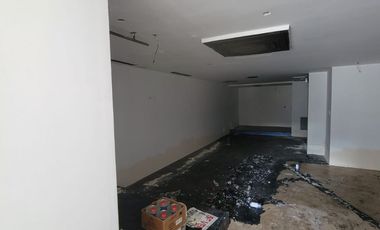 En venta estratégico Local Comercial en Edificio Torres del Norte