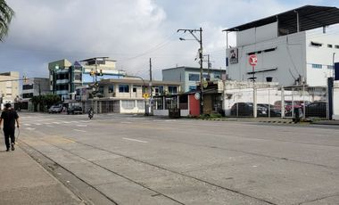 En venta estratégico Local Comercial en Edificio Torres del Norte