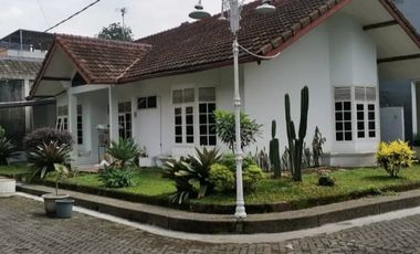 RUMAH DIJUAL DI TAMAN SARI BANDUNG, Tengah Kota Strategis Tamansari Bandung sayap Dago Cihampelas
