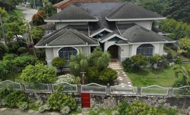 5BR House for Sale at Muntinlupa