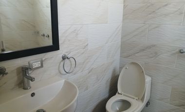 EXCELENTE CASA CON TERRENO