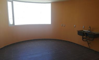 EXCELENTE CASA CON TERRENO