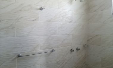 EXCELENTE CASA CON TERRENO