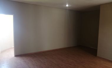 EXCELENTE CASA CON TERRENO