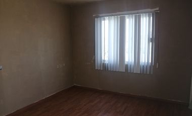 EXCELENTE CASA CON TERRENO