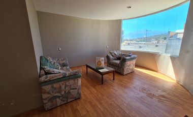 EXCELENTE CASA CON TERRENO