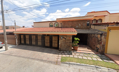 Casa en venta en la Colonia Lomas 4ta Sección, San Luis Potosí.