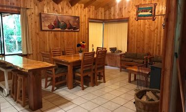 Cabaña en parcela subida al Volcan, Pucón