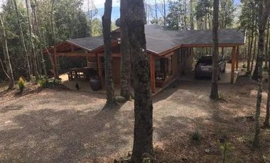 Cabaña en parcela subida al Volcan, Pucón