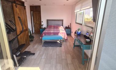 HERMOSA CASA AL NORTE DE CUERNAVACA. ACEPTA MASCOTAS, AMPLIO JARDÍN