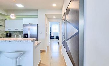 Lujoso Apartamento Moderno con Vista al Mar
