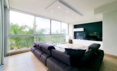Lujoso Apartamento Moderno con Vista al Mar