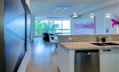 Lujoso Apartamento Moderno con Vista al Mar