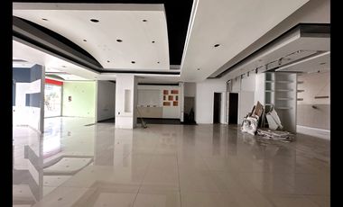 Edificio en Venta o Renta en Toluca Centro, primer cuadro de la Ciudad. A 2 minutos de Los Portales, 8 minutos de Paseo Tollocan.