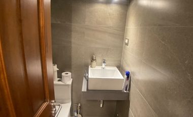 Oficina impecable y renovada