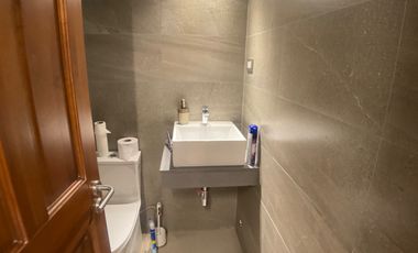 Oficina impecable y renovada