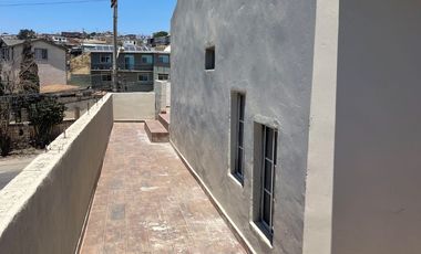 SE RENTA CASA MUY GRANDE BLV. LOS CUÑADOS ROSARITO BAJA