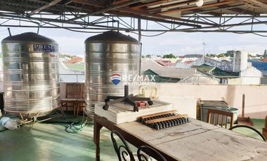 4 Bedroom Bungalow with a 2 door apartment for sale in Better Living Paranaque