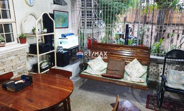 4 Bedroom Bungalow with a 2 door apartment for sale in Better Living Paranaque