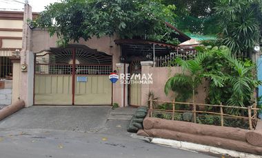 4 Bedroom Bungalow with a 2 door apartment for sale in Better Living Paranaque