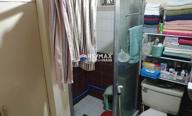 4 Bedroom Bungalow with a 2 door apartment for sale in Better Living Paranaque