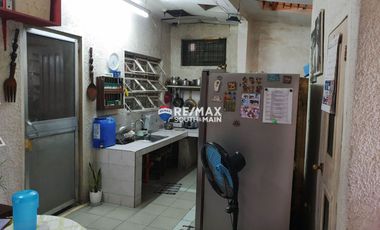 4 Bedroom Bungalow with a 2 door apartment for sale in Better Living Paranaque