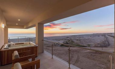 Condominio con vista al mar, terraza con Jacuzzi privado, alberca y gym, Pacific Ocean, Cabo San Lucas.