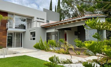 VENTA DE  RESIDENCIA DE CUATRO RECAMARAS EN CAMPANARIO CLUB DE GOLF