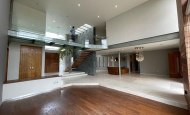 VENTA DE  RESIDENCIA DE CUATRO RECAMARAS EN CAMPANARIO CLUB DE GOLF