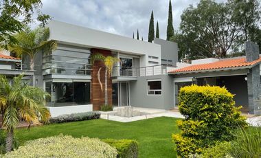 VENTA DE  RESIDENCIA DE CUATRO RECAMARAS EN CAMPANARIO CLUB DE GOLF