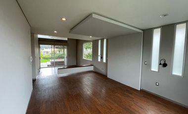 VENTA DE  RESIDENCIA DE CUATRO RECAMARAS EN CAMPANARIO CLUB DE GOLF