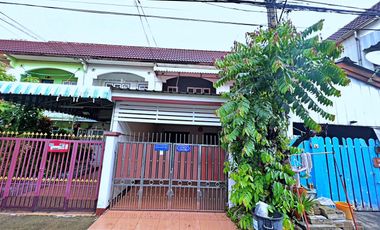 84739 - ขายทาวน์เฮ้าส์ หมู่บ้านอัญชลี สนามบินน้ำ ซอยนนทบุรี 42 ใกล้ MRT สายสีม่วงสถานีแยกนนทบุรี พร้อมโอน
