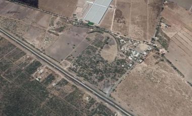 Se Vende Terreno Industrial en Queretaro y Guanajuato carretera 57 con vía del tren y concesión de agua