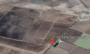 Se Vende Terreno Industrial en Queretaro y Guanajuato carretera 57 con vía del tren y concesión de agua