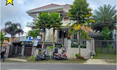 Rumah Villa 3 Lantai Luas 336 di Selekta Bumiaji Batu Malang