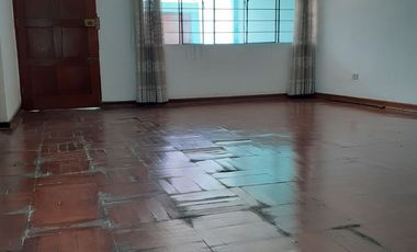Vendo Departamento amplio en primer piso + cochera carport