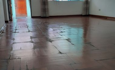 Vendo Departamento amplio en primer piso + cochera carport