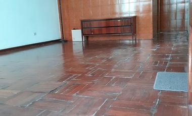 Vendo Departamento amplio en primer piso + cochera carport
