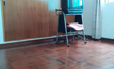 Vendo Departamento amplio en primer piso + cochera carport