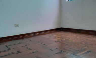 Vendo Departamento amplio en primer piso + cochera carport